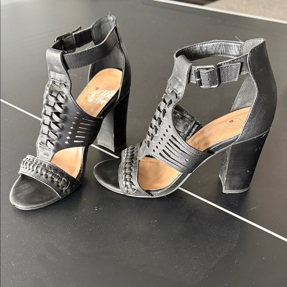 Black Women's Heeled Sandals
